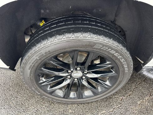 Used 2018 Cadillac Escalade Luxury image 10