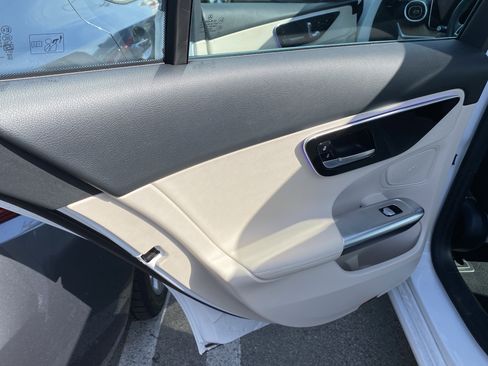 Used 2024 Mercedes-Benz C 300 Sedan image 13