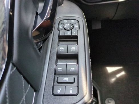 Used 2025 RAM 3500 Limited AWD/4WD image 29