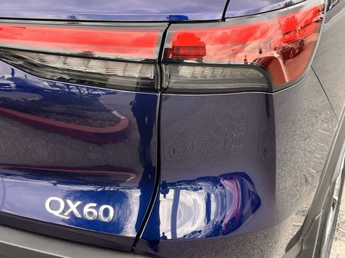 Certified 2024 INFINITI QX60 Luxe w/ Performance Audio Package image 32