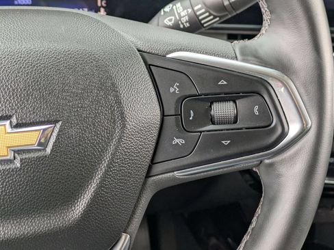Used 2025 Chevrolet Trax LT w/ LT Convenience Package FWD image 21