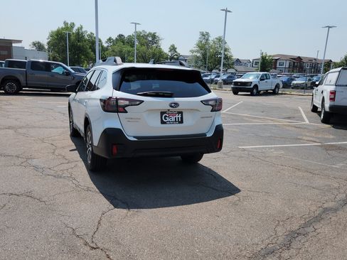Used 2021 Subaru Outback Premium AWD/4WD image 6