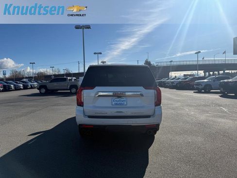 Used 2021 GMC Yukon Denali w/ Denali Ultimate Package image 6