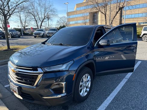 Certified 2022 Chevrolet Traverse LS image 3