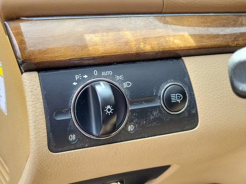 Used 2007 Mercedes-Benz E 550 Sedan image 13