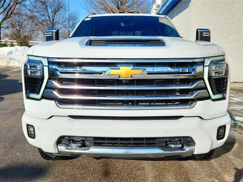 Used 2024 Chevrolet Silverado 2500 High Country w/ High Country Premium Package image 15
