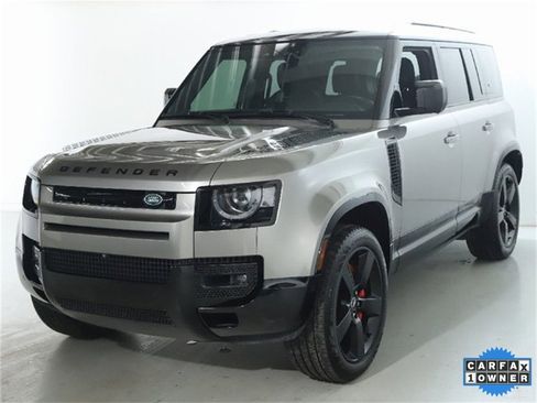 Used 2024 Land Rover Defender 110 X-Dynamic SE image 1