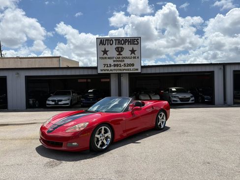 Used 2007 Chevrolet Corvette Convertible w/ Preferred Equipment Group RWD image 2