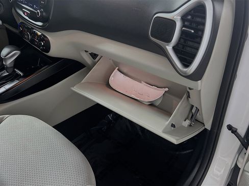 Used 2022 Kia Soul LX FWD image 32