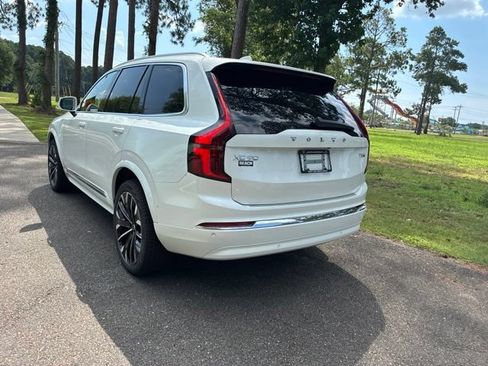 New 2026 Volvo XC90 T8 Plus w/ Protection Package Premier AWD/4WD image 7