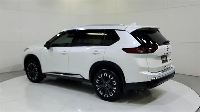 Certified 2024 Nissan Rogue Platinum w/ Platinum Premium Package FWD image 6
