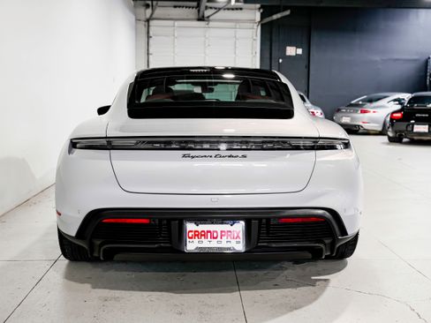 Used 2022 Porsche Taycan Turbo S image 4