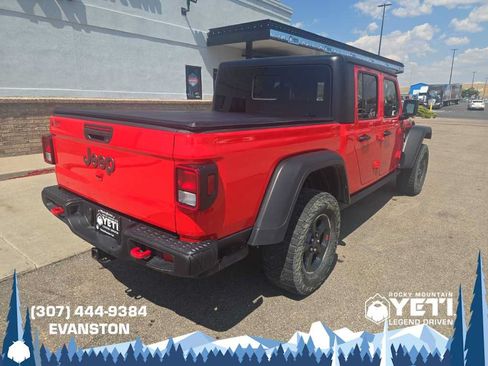 Used 2023 Jeep Gladiator Rubicon w/ Cold Weather Group AWD/4WD image 3