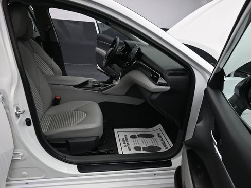 Used 2024 Toyota Camry SE w/ Audio Upgrade Package image 25