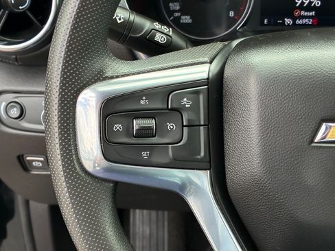 Used 2023 Chevrolet Blazer LT FWD image 18