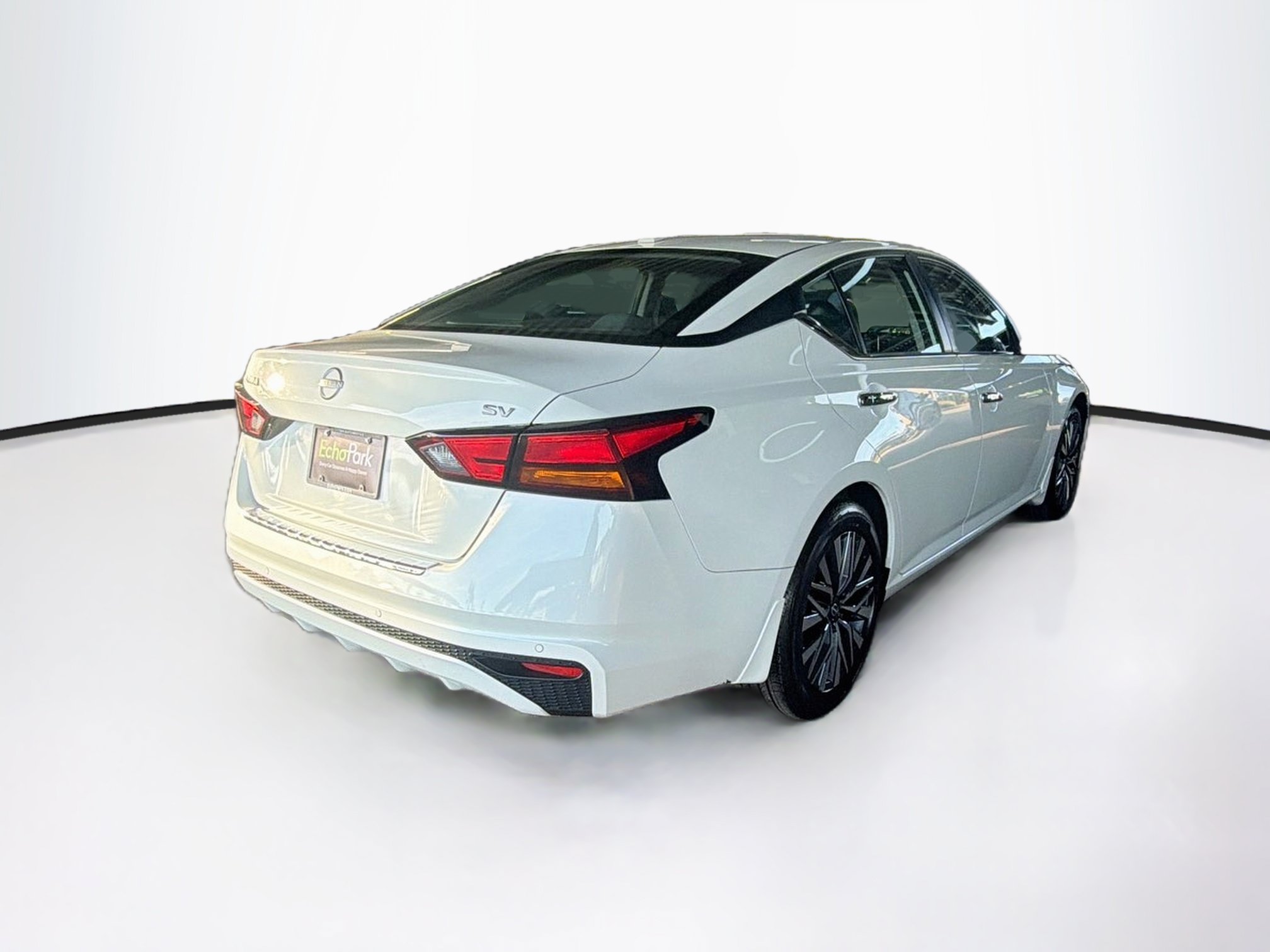 Used 2023 Nissan Altima 2.5 SV FWD image 9
