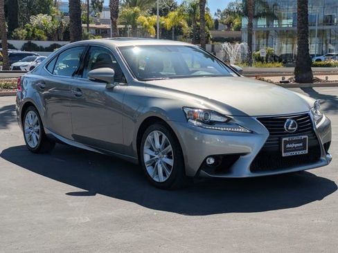 Used 2016 Lexus IS 200t RWD image 3