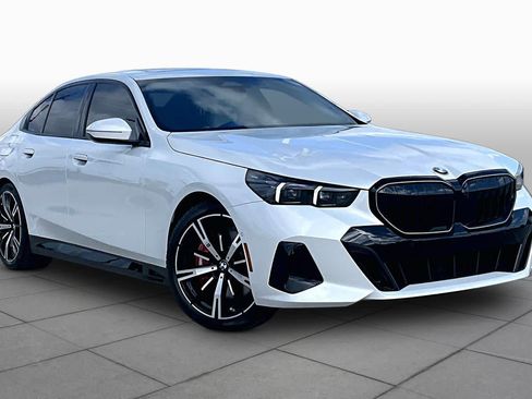 Used 2027 BMW 540i xDrive w/ M Sport Package AWD/4WD image 2
