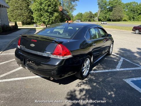 Used 2010 Chevrolet Impala LTZ image 3
