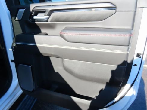 Used 2026 GMC Sierra 2500 AT4X image 11