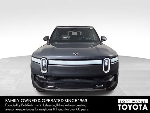 Used 2023 Rivian R1S Adventure image 3