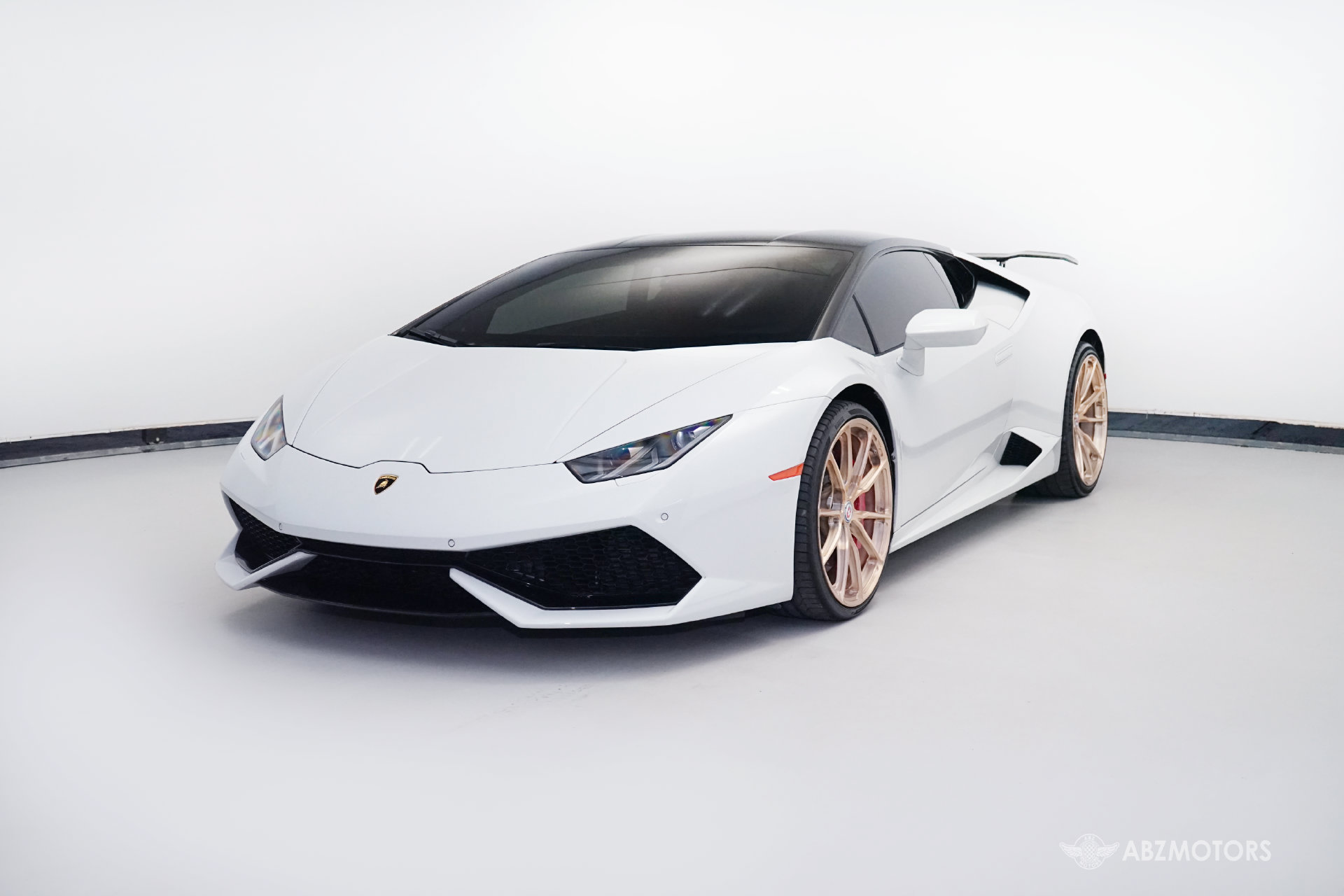 Used 2015 Lamborghini Huracan LP 610-4 AWD/4WD image 2