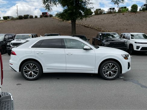 Used 2025 Audi Q8 Premium Plus AWD/4WD image 4