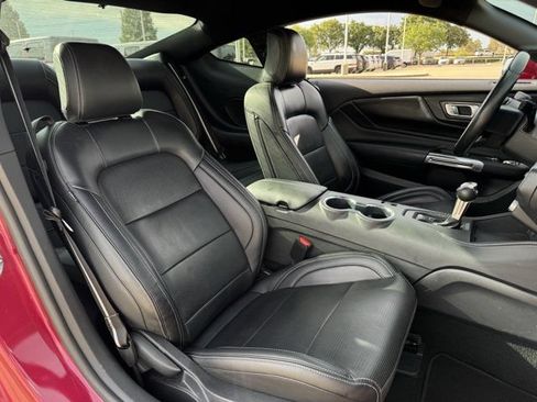 Used 2025 Ford Mustang Premium RWD image 28