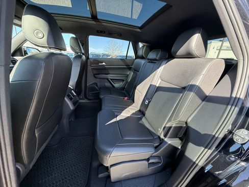 Certified 2020 Volkswagen Atlas Cross Sport SE w/ Panoramic Sunroof Package image 19