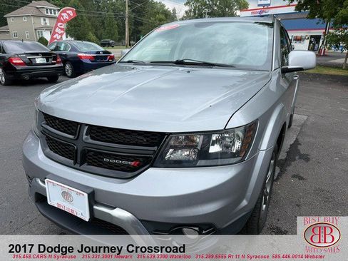 Used 2017 Dodge Journey Crossroad w/ Popular Equipment Group FWD image 3