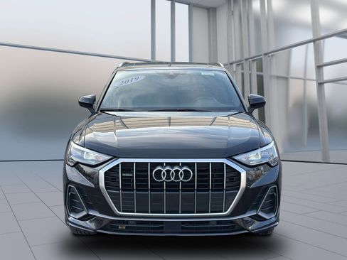 Used 2019 Audi Q3 2.0T Premium w/ Convenience Package image 2