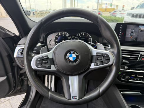 Used 2018 BMW M550i xDrive AWD/4WD image 17