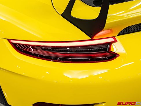 Used 2019 Porsche 911 GT2 RS RWD image 27