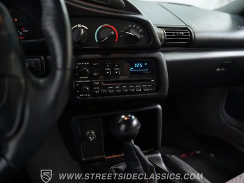 Used 1994 Chevrolet Camaro Z28 RWD image 40