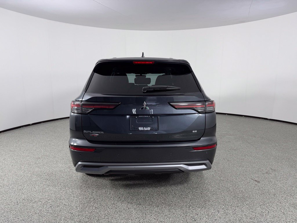 Used 2025 Mitsubishi Outlander SE AWD/4WD image 5