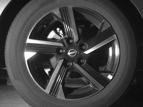 Used 2025 Nissan Sentra SV FWD image 18