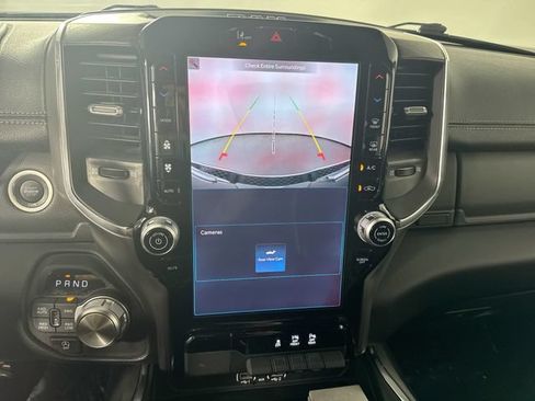 Used 2025 RAM 1500 Laramie AWD/4WD image 9