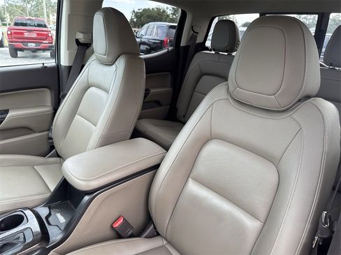 Certified 2019 GMC Canyon SLT w/ Driver Alert Package image 24