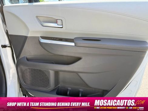 Used 2022 Toyota Sienna XLE w/ XLE Plus Package FWD image 9