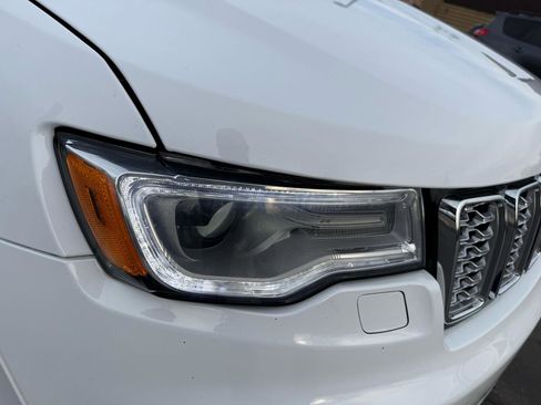 Used 2018 Jeep Grand Cherokee Summit image 11