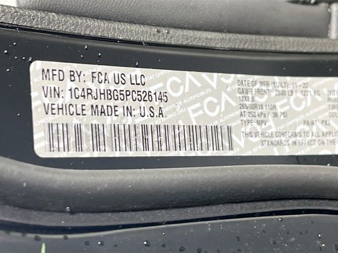 Used 2023 Jeep Grand Cherokee Limited AWD/4WD image 31