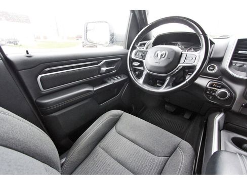 Used 2020 RAM 1500 Big Horn AWD/4WD image 10