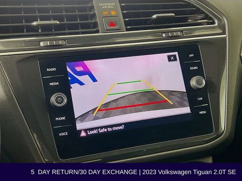 Used 2023 Volkswagen Tiguan SE AWD/4WD image 18