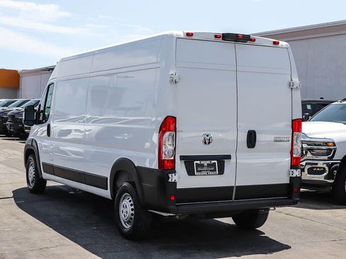 Used 2024 RAM ProMaster 2500 w/ Convenience Group FWD image 6