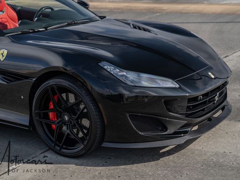 Used 2019 Ferrari Portofino image 25