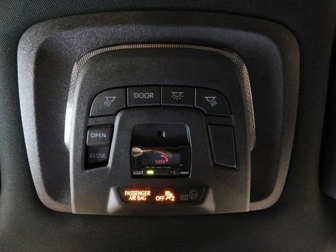 Used 2025 Toyota Crown Platinum image 39