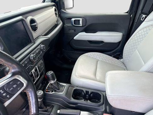 Used 2021 Jeep Wrangler Unlimited Sahara AWD/4WD image 26
