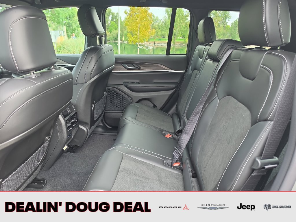 New 2027 Jeep Grand Cherokee 4WD image 24