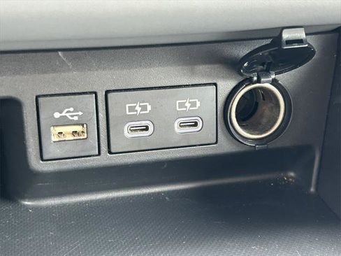 Certified 2023 Toyota Highlander XLE image 30