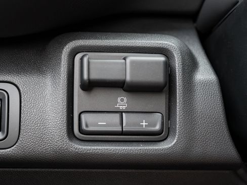 New 2024 Chevrolet Silverado EV RST image 27